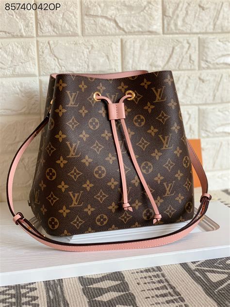 lv bucket bag mini